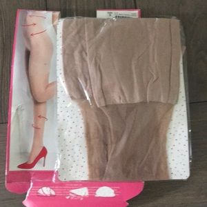 Spanx size 5 tan/nude